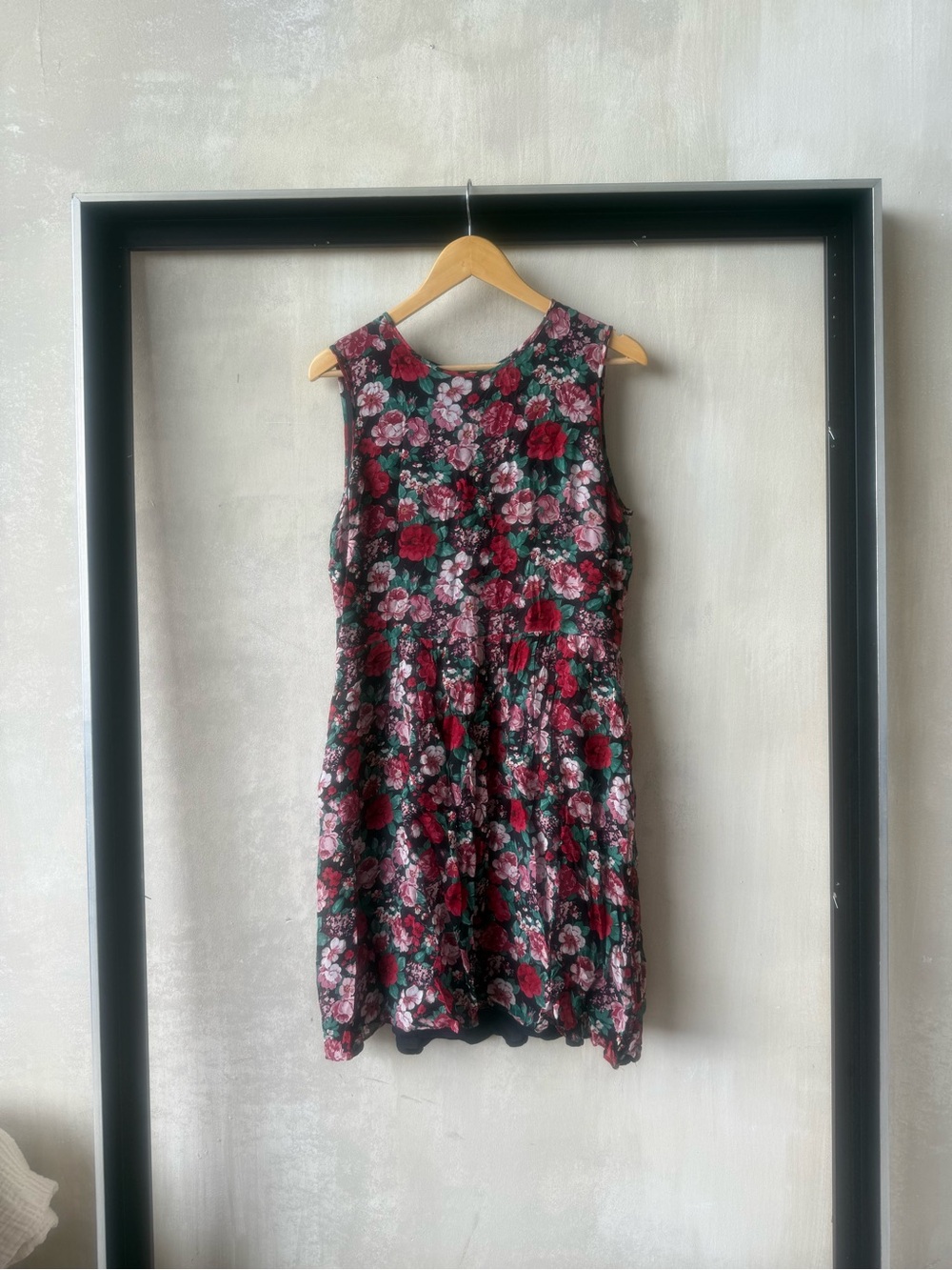 Brooks Brothers Floral Sleeveless Dress in Burgundy and Green